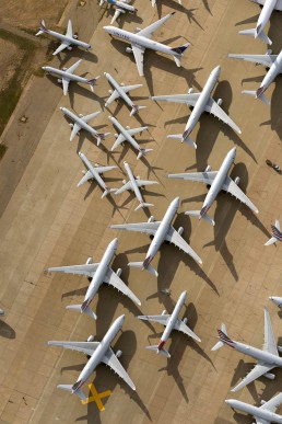 Here's a great combo of large and small airliners together