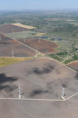 And off we go: wind farm at Roscoe, TX